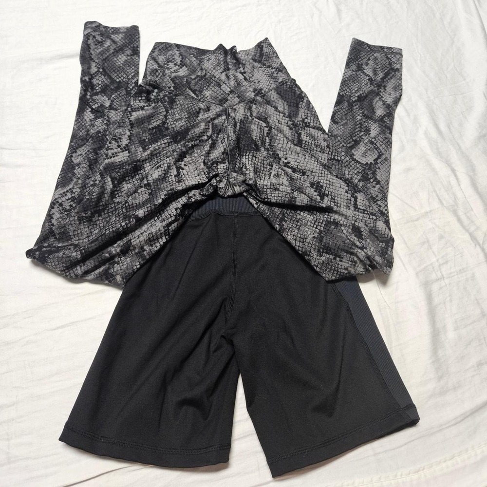 OFFLINE by Aerie Leggings& Shorts Women Small Gray Snakeskin Black Active Bundle